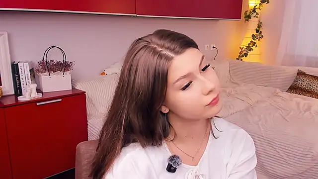 Snapshot of MondoNeko chatting on October 9, 7:17 am MondoNeko online show from October 9, 7:17 am