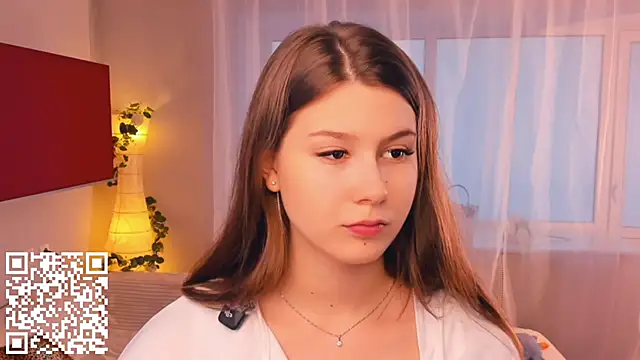 Snapshot of MondoNeko chatting on October 22, 7:19 am MondoNeko online show from October 22, 7:19 am