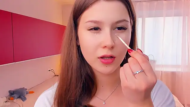 Snapshot of MondoNeko chatting on November 5, 7:08 am MondoNeko online show from November 5, 7:08 am