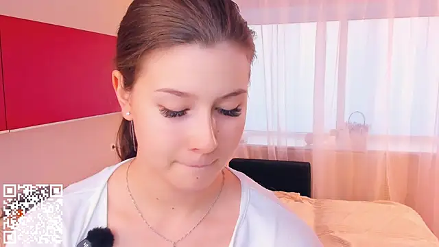 Snapshot of MondoNeko chatting on November 7, 7:08 am MondoNeko online show from November 7, 7:08 am