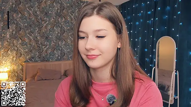 Snapshot of MondoNeko chatting on November 29, 7:11 am MondoNeko online show from November 29, 7:11 am