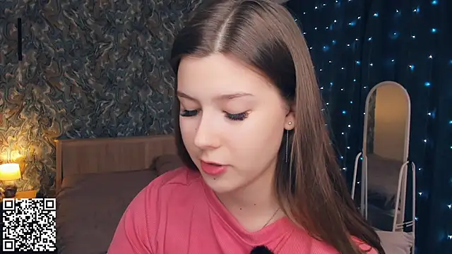 Snapshot of MondoNeko chatting on November 30, 7:01 am MondoNeko online show from November 30, 7:01 am