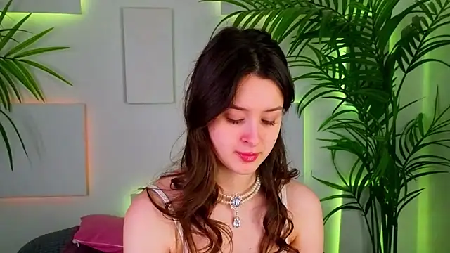 EvaSwen online show from December 20, 9:00 pm