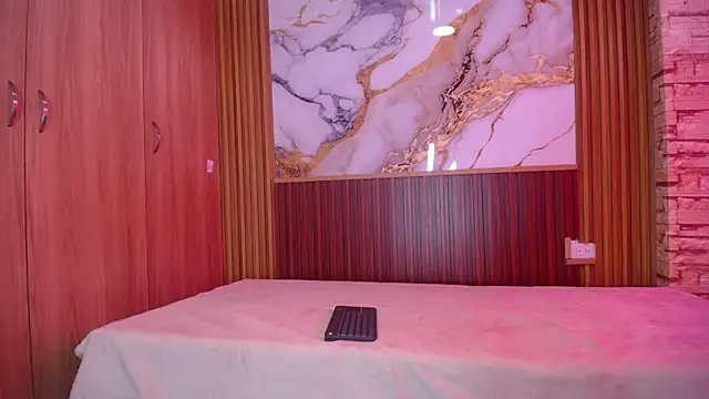 martinasmith303av online show from November 12, 4:29 pm