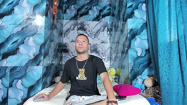 celesteyorucso1 online show from October 16, 9:38 pm