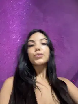 Snapshot of Alinebblinda chatting on March 9, 3:38 pm Alinebblinda online show from March 9, 3:38 pm