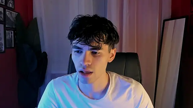 JaremyHarris online show from November 21, 8:40 pm