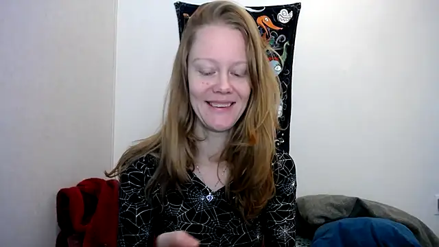 Snapshot of naughtyfox89 chatting on October 17, 4:31 pm naughtyfox89 online show from October 17, 4:31 pm