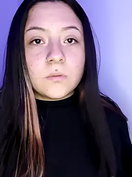 Snapshot of Honey_Alix chatting on October 4, 6:11 am Honey Alix online show from October 4, 6:11 am