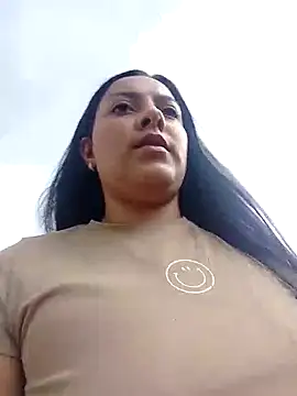 Sexy Nayra outdoors online show from October 13, 5:57 pm