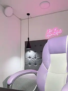 Snapshot of cherub_ chatting on November 28, 12:30 pm cherub online show from November 28, 12:30 pm