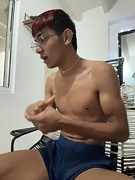 Snapshot of cherub_ chatting on February 6, 7:28 pm cherub online show from February 6, 7:28 pm