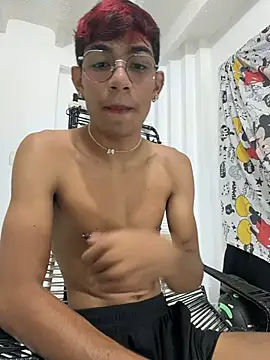 Snapshot of cherub_ chatting on February 8, 9:56 am cherub online show from February 8, 9:56 am