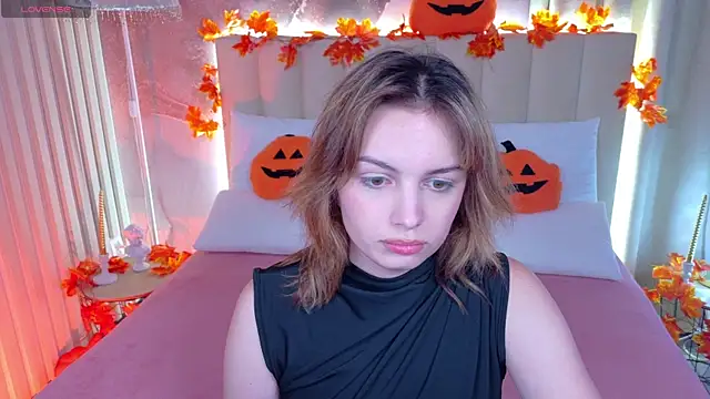 VioletteRose online show from October 19, 4:51 pm