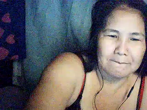 Snapshot of milagrose_rose chatting on June 20, 11:46 am milagrose rose online show from June 20, 11:46 am