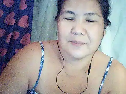 Snapshot of milagrose_rose chatting on June 26, 3:11 am milagrose rose online show from June 26, 3:11 am
