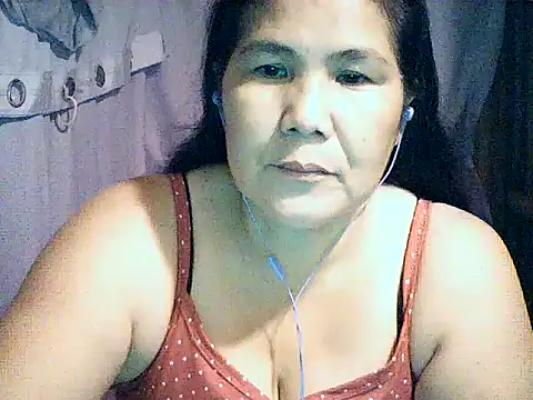 Snapshot of milagrose_rose chatting on July 9, 11:36 am milagrose rose online show from July 9, 11:36 am