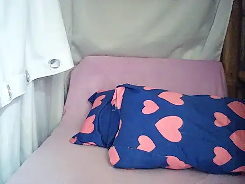 Snapshot of milagrose_rose chatting on July 13, 11:13 am milagrose rose online show from July 13, 11:13 am