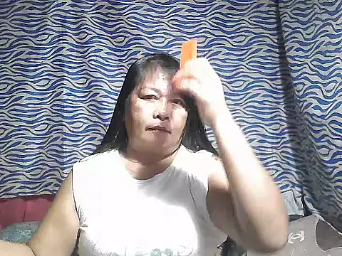 Snapshot of joy_cute chatting on October 24, 11:12 pm joy cute online show from October 24, 11:12 pm