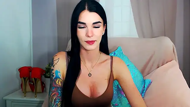 Snapshot of SofiiaBeauty chatting on November 2, 8:22 pm SofiiaBeauty online show from November 2, 8:22 pm