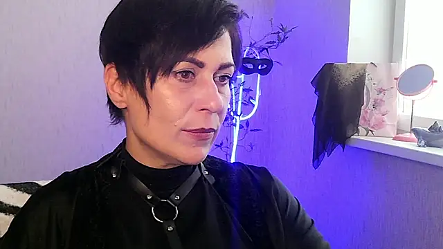 Ashley Brookss online show from November 13, 10:58 am