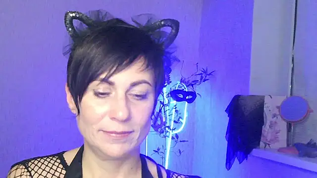 Ashley Brookss online show from November 15, 11:21 pm