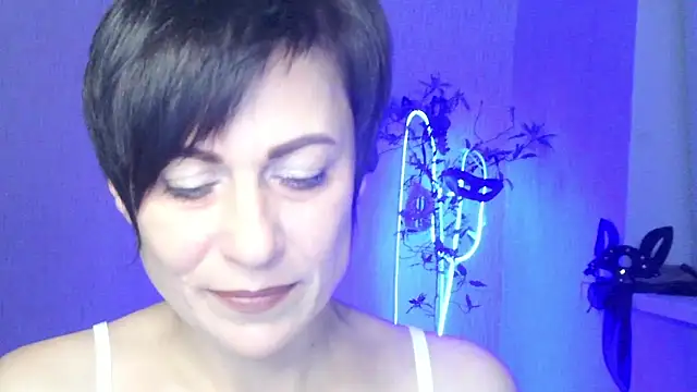 Ashley Brookss online show from November 21, 3:22 pm