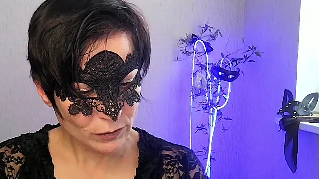 Ashley Brookss online show from November 23, 8:58 am