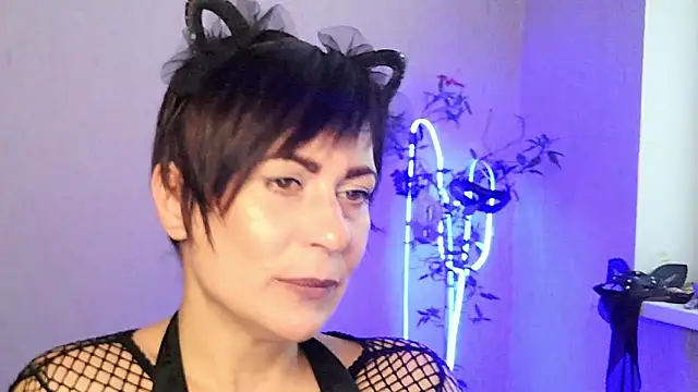 Ashley Brookss online show from November 29, 11:24 am