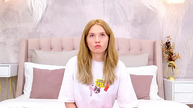 Snapshot of MelissaLiss chatting on October 15, 3:01 pm MelissaLiss online show from October 15, 3:01 pm