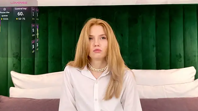 Snapshot of MelissaLiss chatting on November 19, 2:17 pm MelissaLiss online show from November 19, 2:17 pm