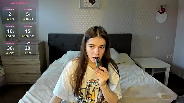 Snapshot of ShellyMoon_ chatting on October 12, 12:26 pm ShellyMoon  online show from October 12, 12:26 pm