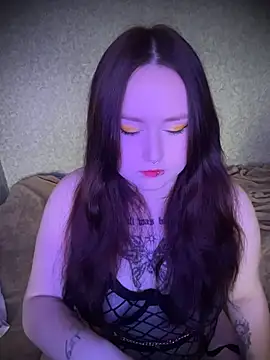 BambiGlow online show from October 11, 7:07 am