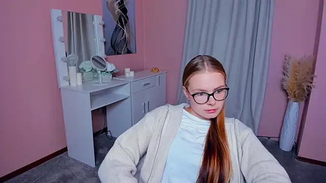 LibbyVenzeio online show from September 30, 11:48 am