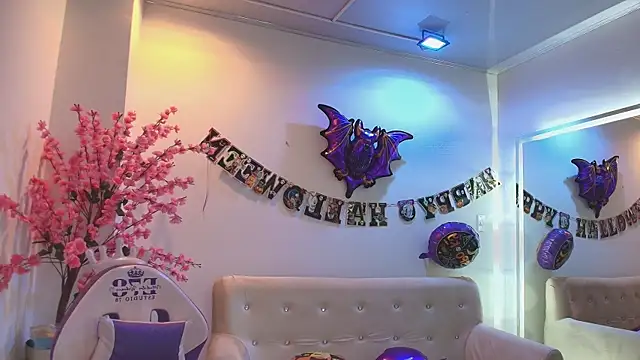 Gabriela milani online show from October 27, 11:25 am