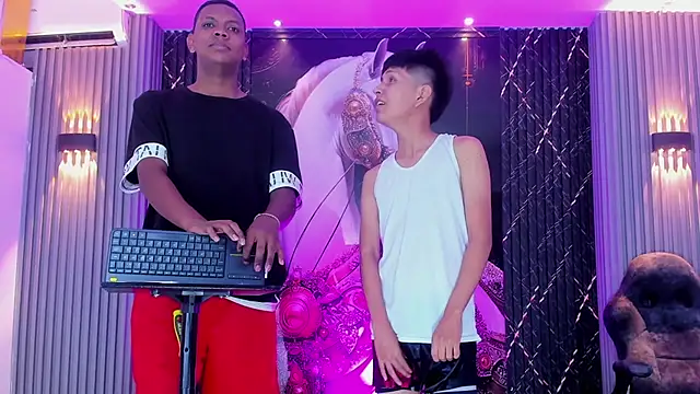 The Boy King online show from December 19, 8:05 pm