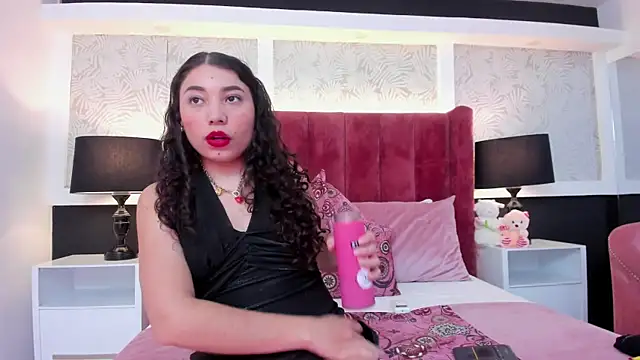 IvonnyCooper online show from October 11, 12:43 am