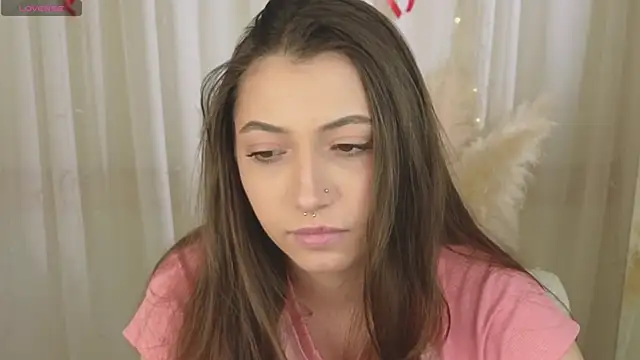 Snapshot of slow_flower chatting on December 4, 12:14 pm slow flower online show from December 4, 12:14 pm