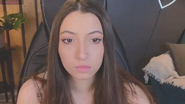 Snapshot of slow_flower chatting on December 5, 12:25 pm slow flower online show from December 5, 12:25 pm