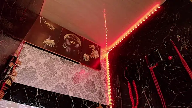 Snapshot of scarlet_queen__ chatting on October 16, 6:53 pm scarlet queen online show from October 16, 6:53 pm