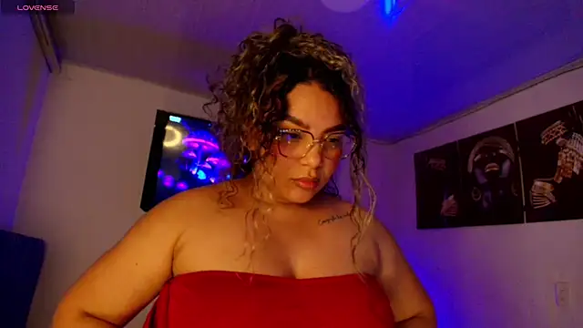 Snapshot of scarlet_queen__ chatting on October 30, 2:35 am scarlet queen online show from October 30, 2:35 am