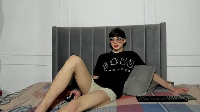 luxuryheaven 8 online show from March 15, 9:43 pm