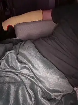 Wuffel69 online show from October 14, 12:00 am