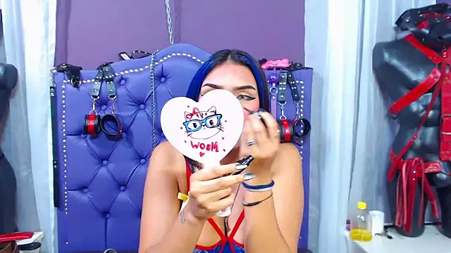 Snapshot of Sophie-dbs chatting on December 1, 10:37 pm Sophie-dbs online show from December 1, 10:37 pm