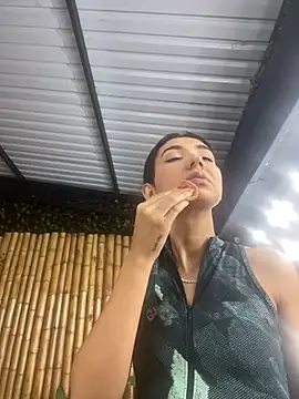 cloe taylor   online show from November 7, 3:39 am