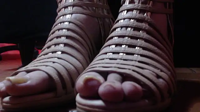 cristal hills 19 online show from March 12, 6:36 pm