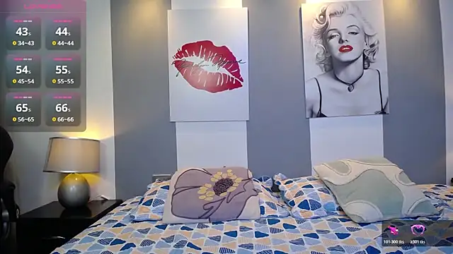 Neesha   online show from October 31, 8:10 pm