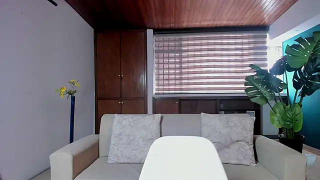 VenusCooper online show from January 10, 7:04 pm