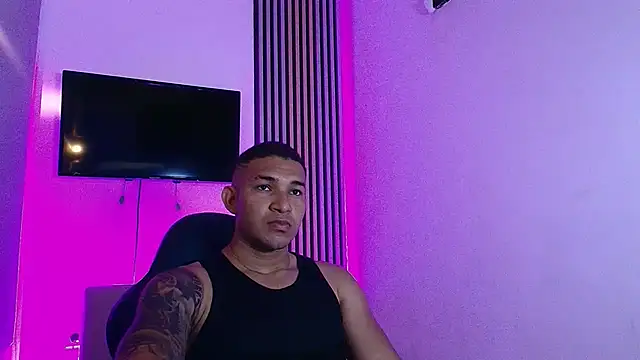 venedic bull online show from March 8, 8:45 pm