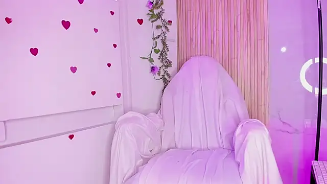 Snapshot of cloemorningstar chatting on December 14, 6:23 pm cloemorningstar online show from December 14, 6:23 pm